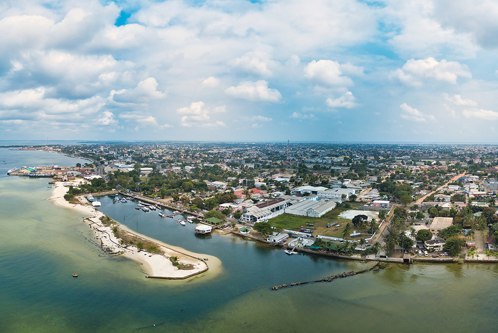 Visite à Port-Gentil